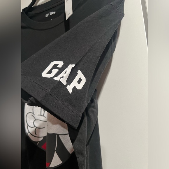 NWT Gap Men’s Mickey Mouse Graphic Tee - Picture 4 of 4